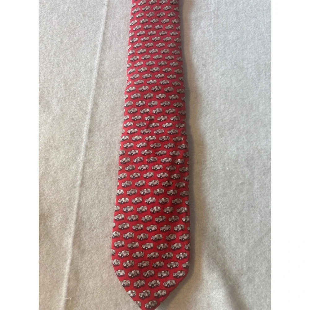 Vineyard Vines Necktie Mens OS Red Excellent Silk SUV Brunswick School Custom
